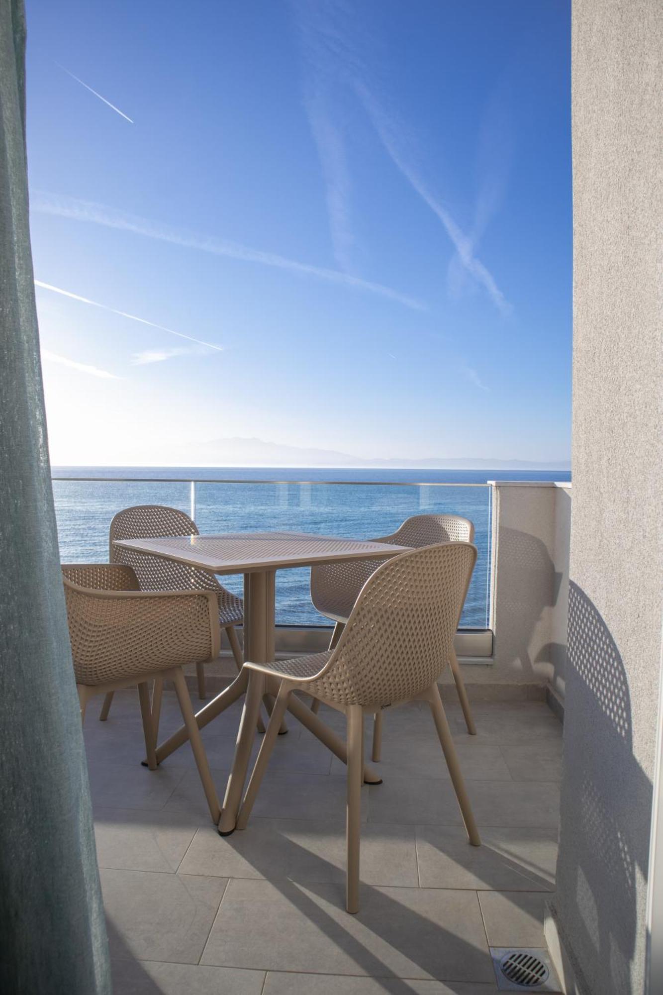 Olive & Sea Luxury Suites 스칼라소티로스 외부 사진