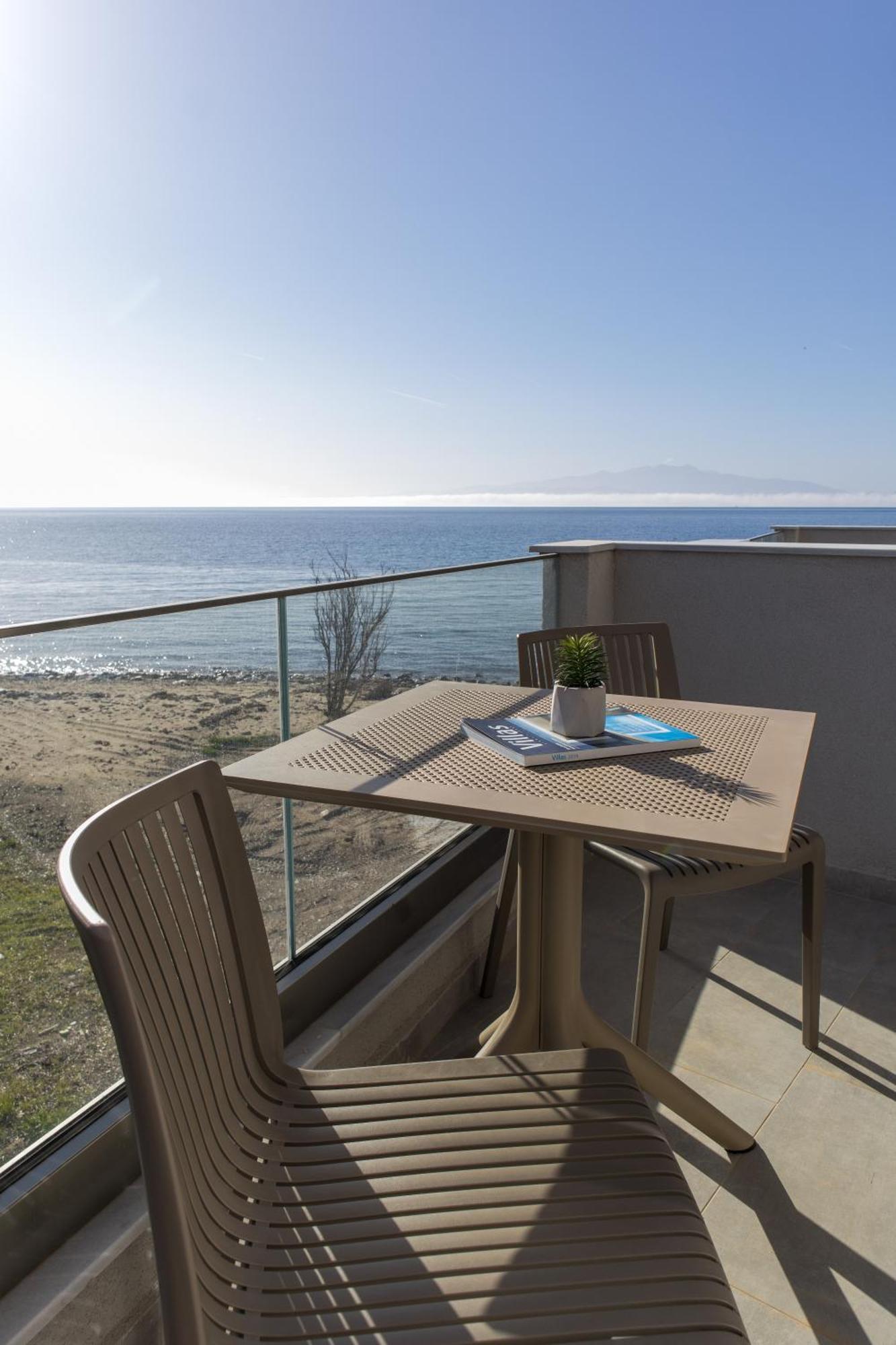 Olive & Sea Luxury Suites 스칼라소티로스 외부 사진