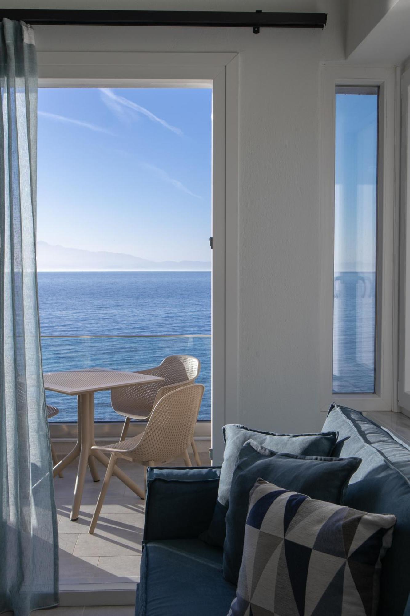 Olive & Sea Luxury Suites 스칼라소티로스 외부 사진